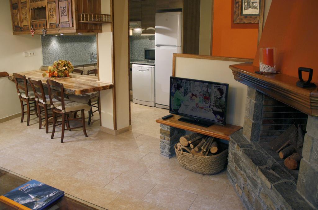 Mont Apartamentos Valle De Aran מראה חיצוני תמונה